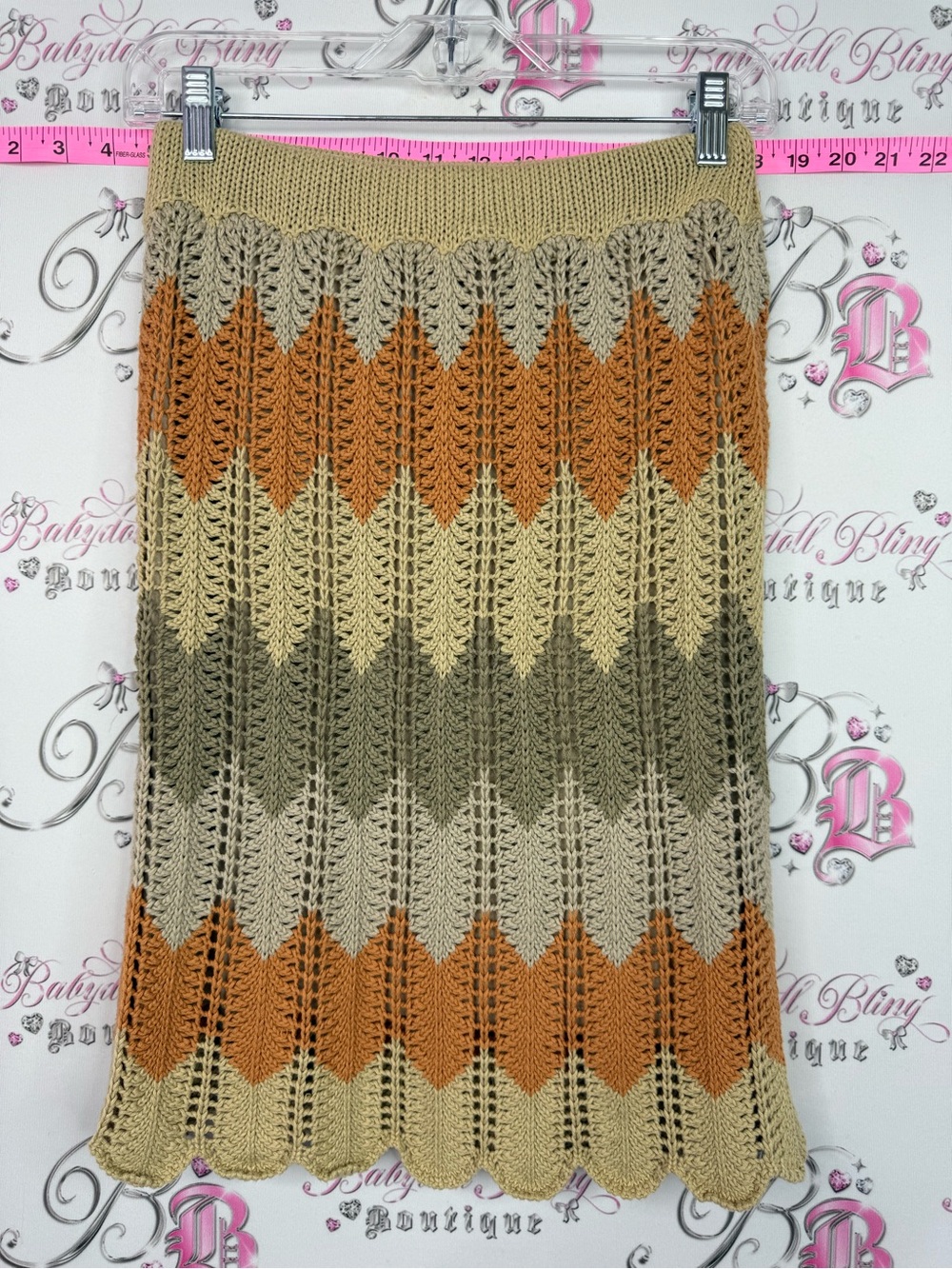 Forever 21 skirt knit Crochet Chevron Maxi Skirt in Beige, Olive & Burnt Orange